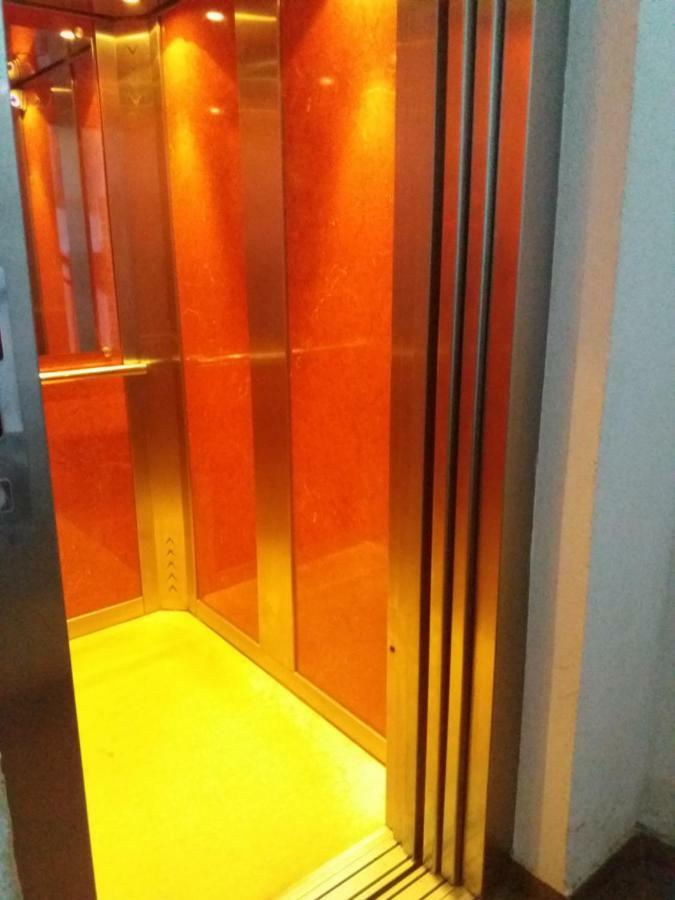 Apartmani Emerald Dream Novi Sad Buitenkant foto